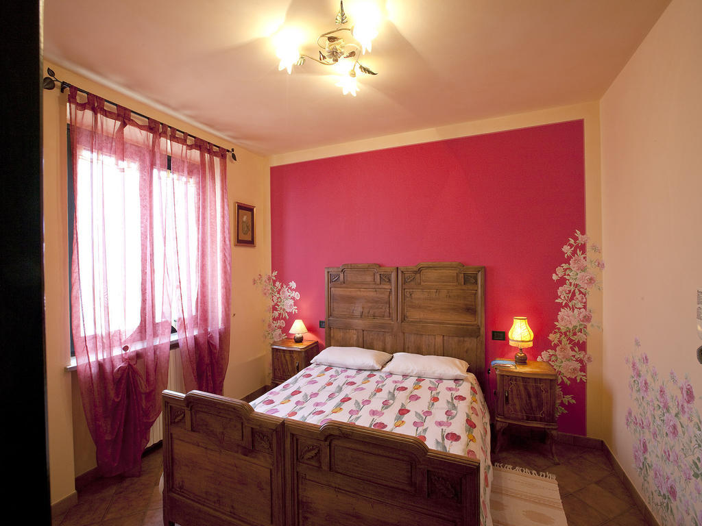 Cascina Papa Mora Villa Cellarengo Habitación foto